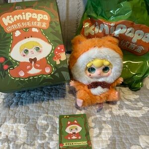 WHIMPER FOXY- Baby Three Kimipapa Animal Series vinyl plush. New. Verified.